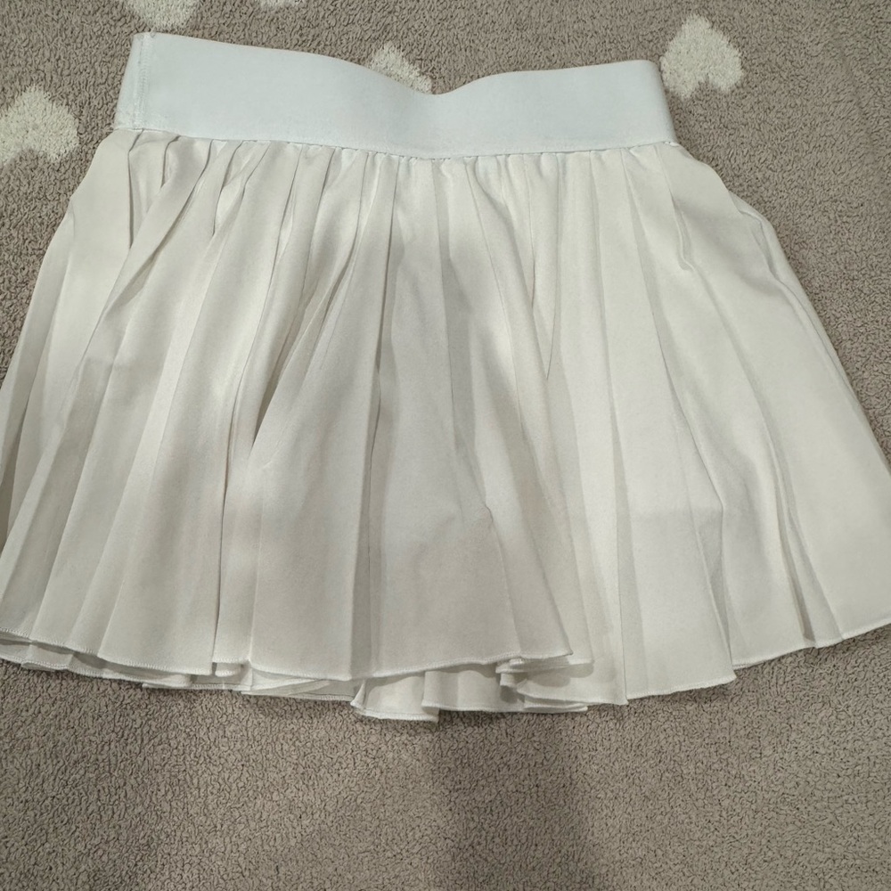 Aritzia TNA White Tennis Skirt